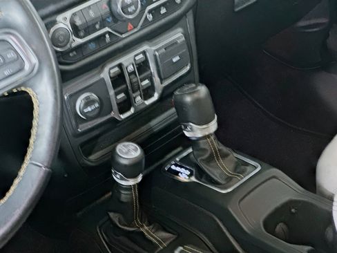 Used 2023 Jeep Wrangler Unlimited Sahara AWD/4WD image 24