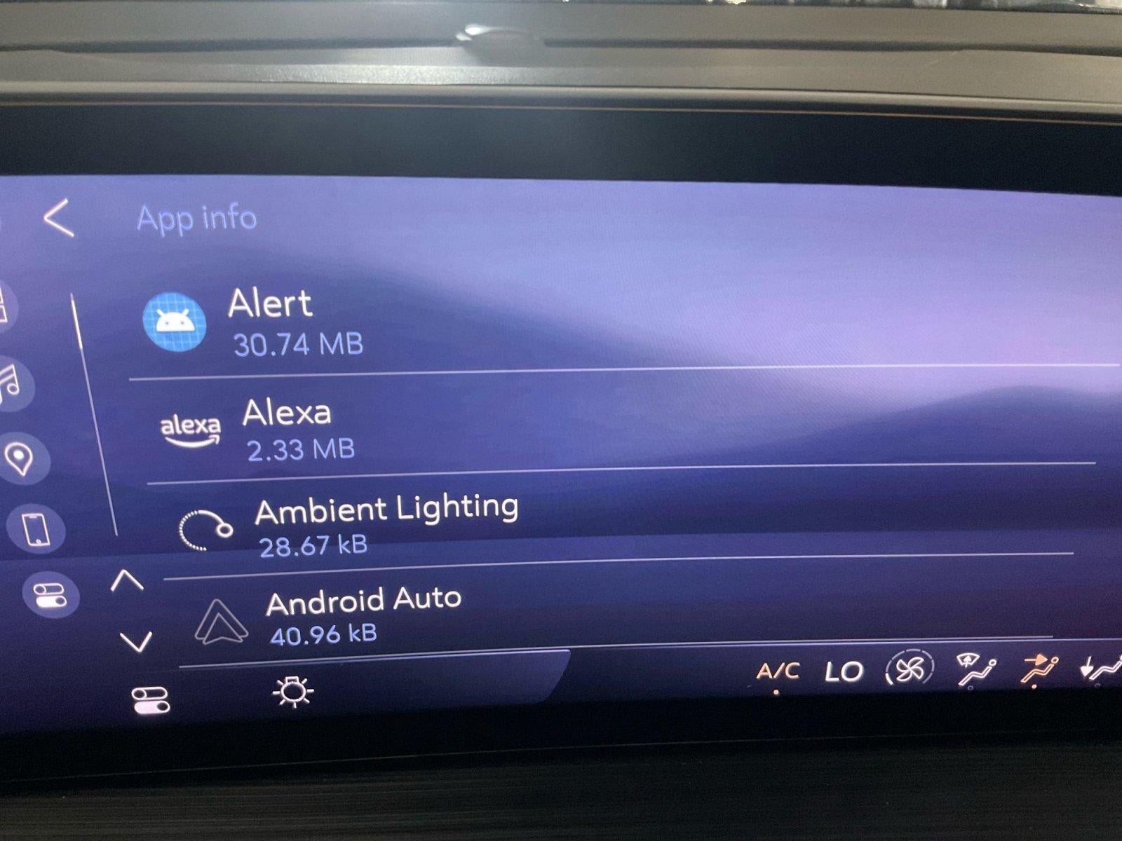 Used 2024 Buick Envision Preferred AWD/4WD image 17