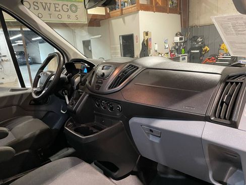 Used 2018 Ford Transit 250 148 Medium Roof RWD image 17