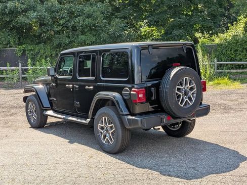 New 2026 Jeep Wrangler Unlimited Sahara w/ Safety Group AWD/4WD image 5
