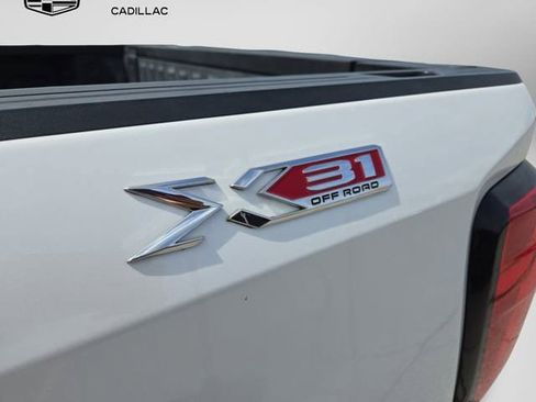 Used 2019 GMC Sierra 1500 SLT w/ SLT Premium Plus Package AWD/4WD image 45