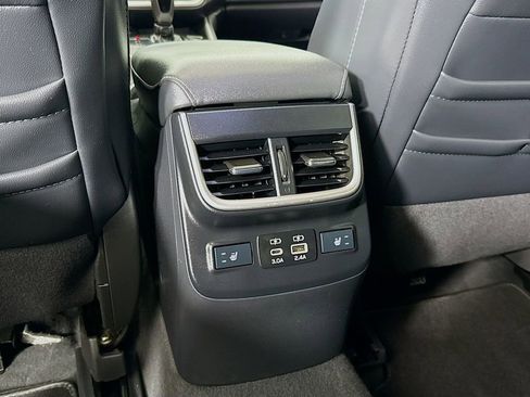 Used 2024 Subaru Outback Touring XT AWD/4WD image 30