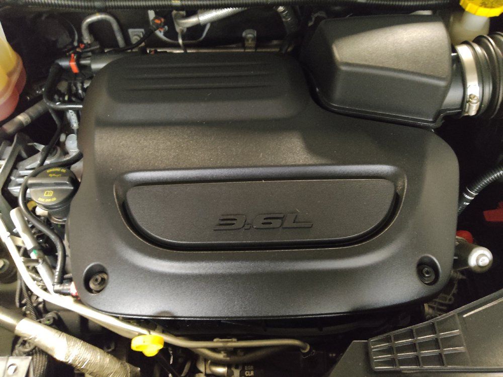 Used 2023 Chrysler Voyager LX FWD image 30