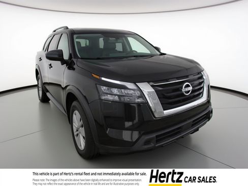 Used 2025 Nissan Pathfinder SV image 1