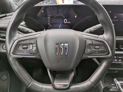 Certified 2024 Buick Envista Avenir image 16