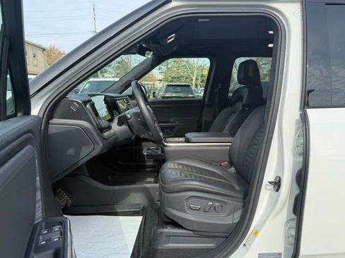Used 2022 Rivian R1T Adventure AWD/4WD image 28