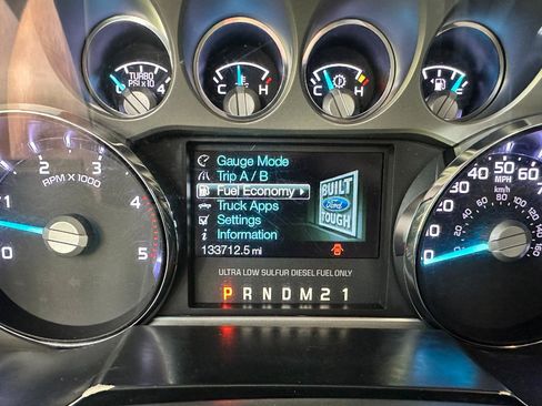Used 2015 Ford F250 Lariat w/ Lariat Ultimate Package AWD/4WD image 38