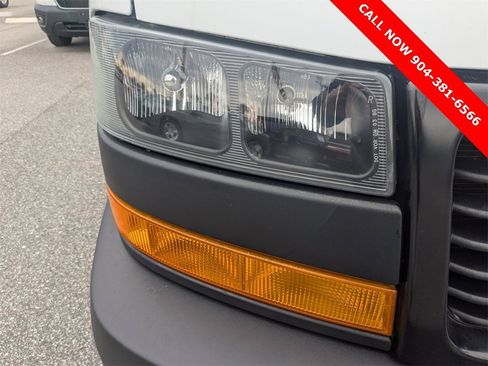 Used 2023 GMC Savana 2500 w/ Driver Convenience Package image 10