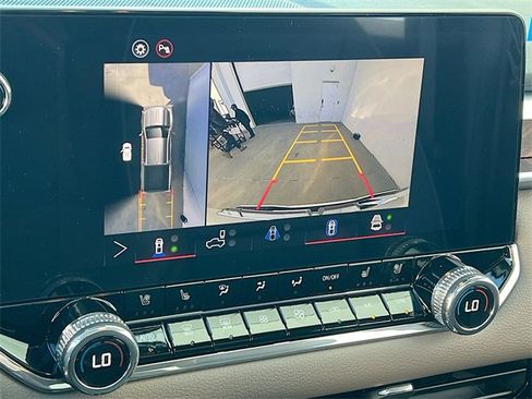 New 2026 GMC Canyon Denali image 9