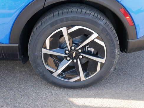 New 2026 Chevrolet Equinox EV LT image 10