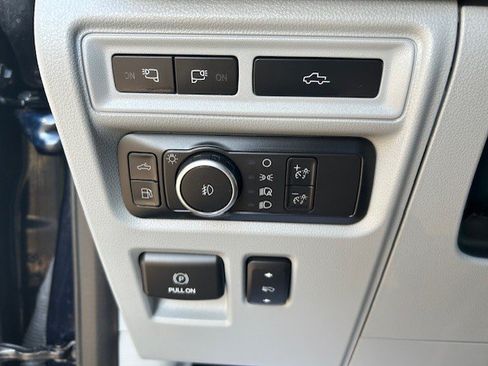 Used 2022 Ford F150 Limited AWD/4WD image 10