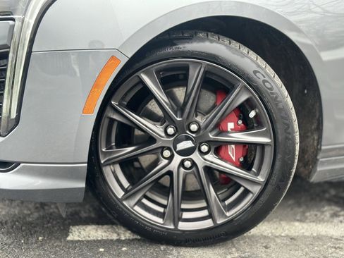 Used 2021 Cadillac CT4 V image 2