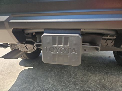 Used 2025 Toyota 4Runner SR5 AWD/4WD image 22