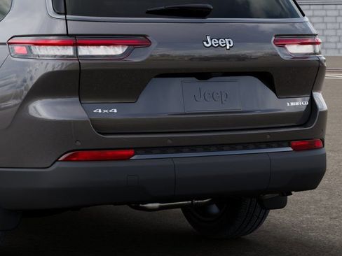 New 2026 Jeep Grand Cherokee L Limited w/ Limited Altitude Package AWD/4WD image 13