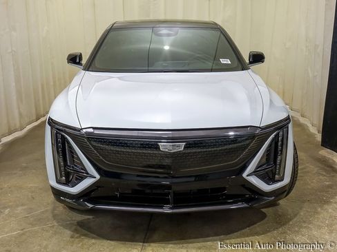 New 2026 Cadillac Lyriq Signature Sport image 4