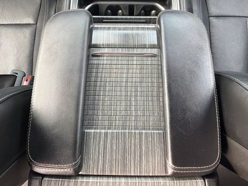 Used 2024 Jeep Wagoneer Series II w/ Flexible Seating Group AWD/4WD image 45
