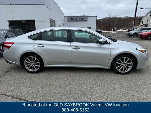 Used 2014 Toyota Avalon XLE Touring FWD image 4