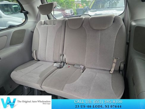 Used 2012 Kia Sedona LX w/ PWR Pkg FWD image 13