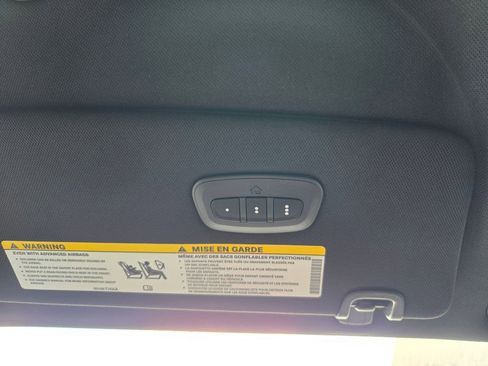 Used 2026 Chrysler Pacifica Select FWD image 19