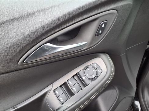 Used 2025 Buick Encore GX Preferred image 47