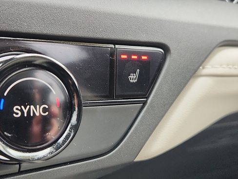 Used 2023 Honda Accord EX image 24