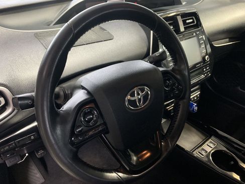 Used 2020 Toyota Prius Prime LE image 12