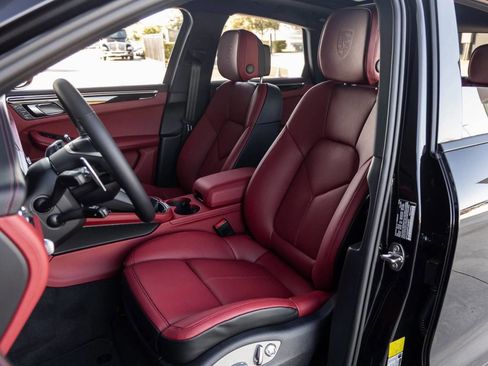 New 2026 Porsche Macan image 52