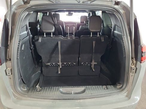 Used 2025 Chrysler Pacifica Select FWD image 14