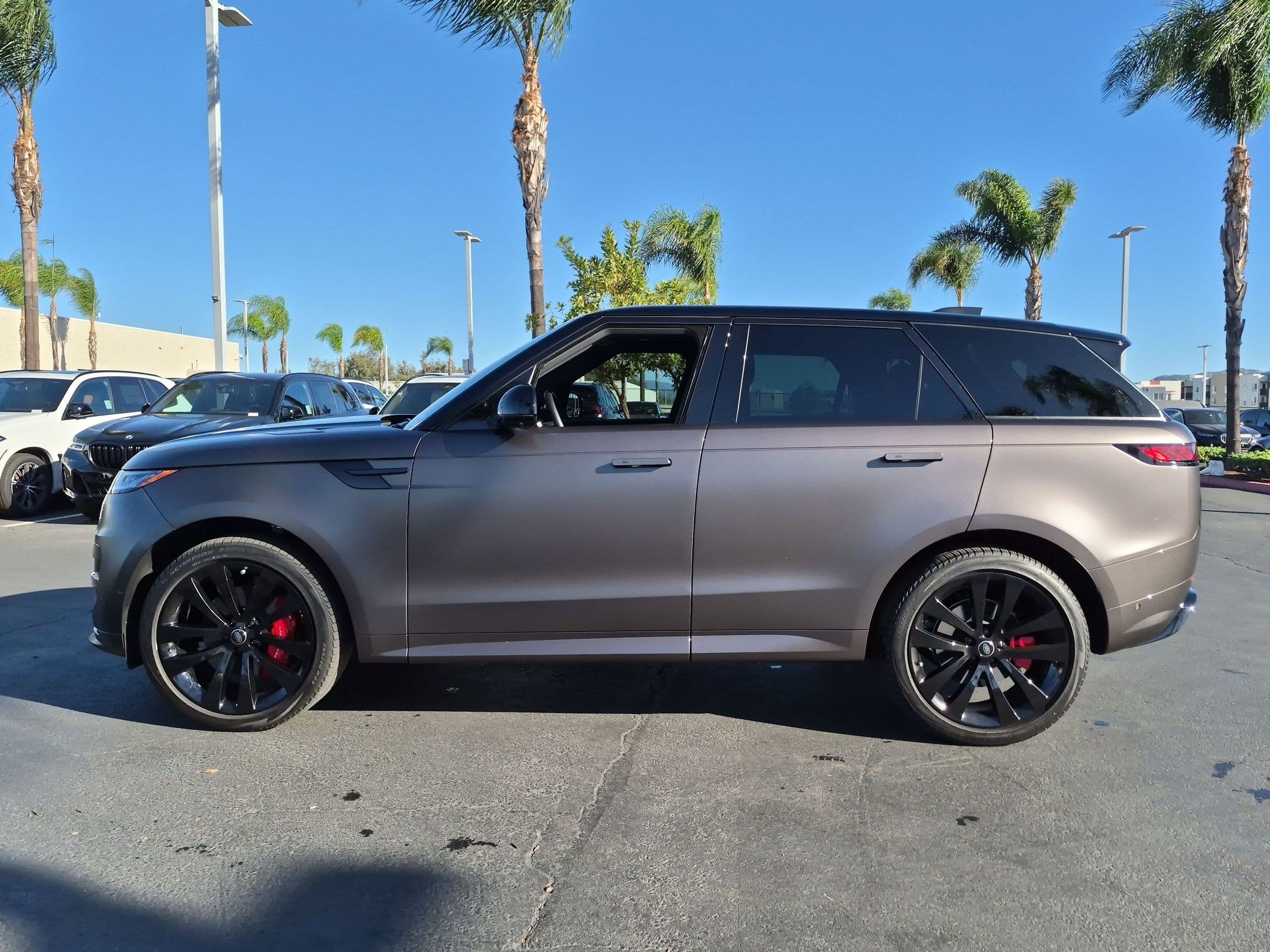 Used 2024 Land Rover Range Rover Sport Dynamic SE AWD/4WD image 5