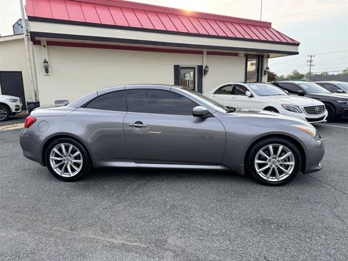 Used 2013 INFINITI G37 Convertible w/ Premium Pkg RWD image 4