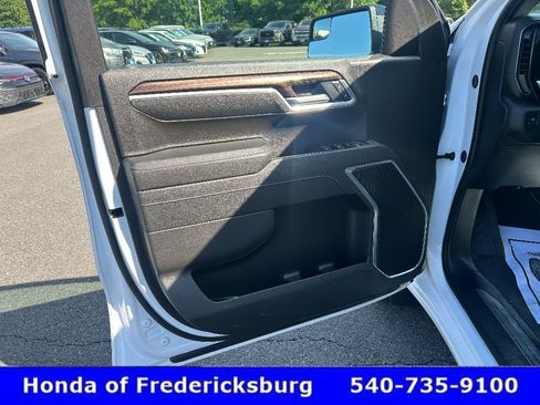 Used 2026 Chevrolet Silverado 1500 RST AWD/4WD image 10