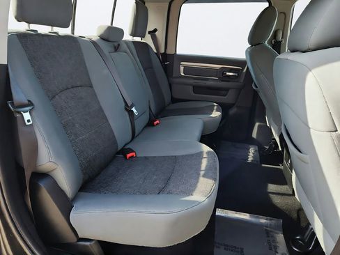 Used 2018 RAM 1500 Big Horn AWD/4WD image 34