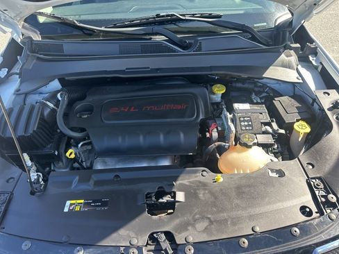 Used 2022 Jeep Compass Limited image 31