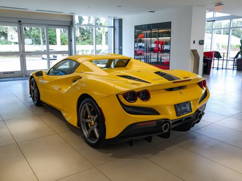 Used 2023 Ferrari F8 Tributo RWD image 36