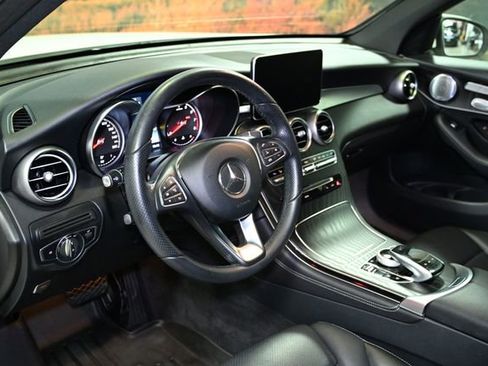 Used 2018 Mercedes-Benz GLC 300 4MATIC image 19