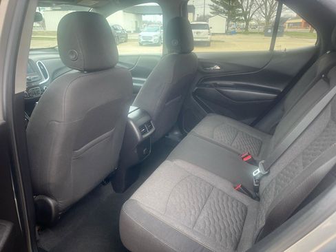 Used 2018 Chevrolet Equinox LT image 8