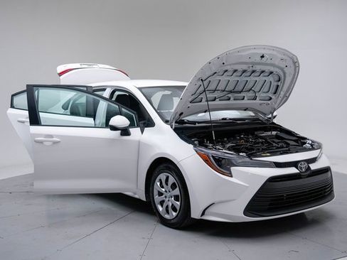 Used 2023 Toyota Corolla LE image 15