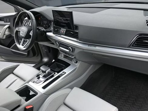 Used 2023 Audi Q5 2.0T Premium Plus w/ Premium Plus Package AWD/4WD image 29
