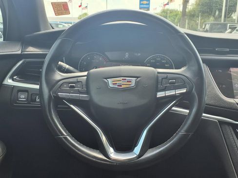 Used 2024 Cadillac XT6 Luxury FWD image 14
