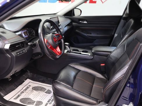 Used 2021 Nissan Altima 2.5 SR FWD image 11