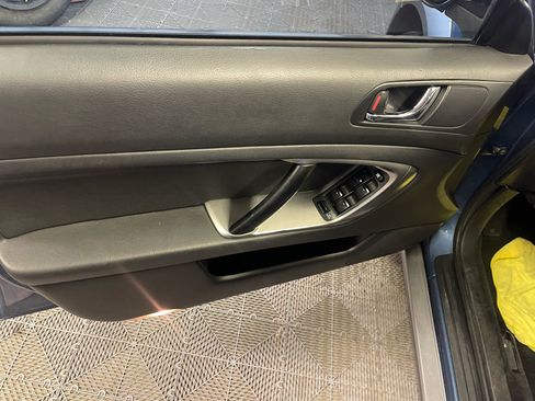 Used 2008 Subaru Outback 2.5i image 25