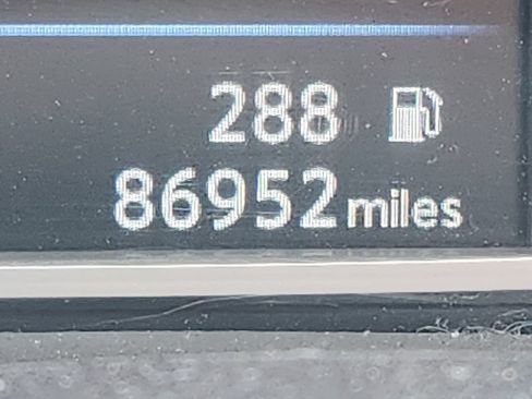 Used 2019 Nissan Sentra SV FWD image 3