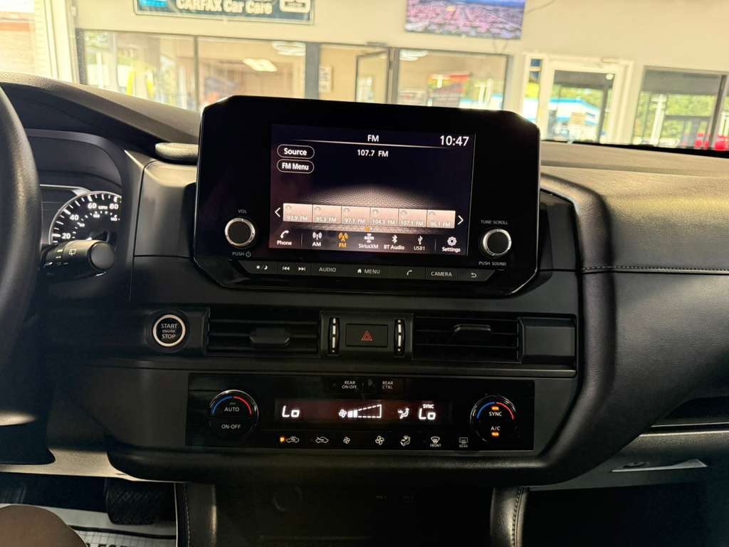 Used 2024 Nissan Pathfinder S AWD/4WD image 17