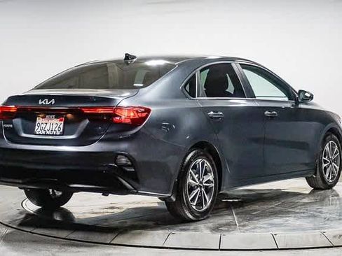 Used 2023 Kia Forte LXS image 10