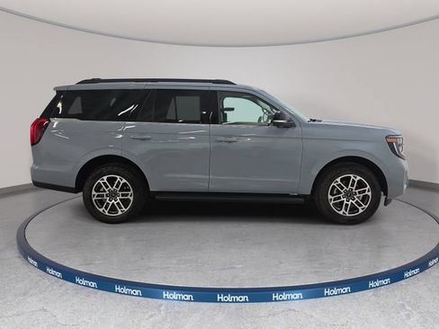Used 2026 Ford Expedition Active AWD/4WD image 5