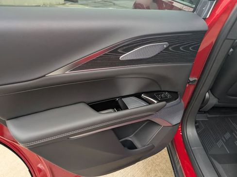 New 2026 Cadillac Lyriq Signature Luxury image 10