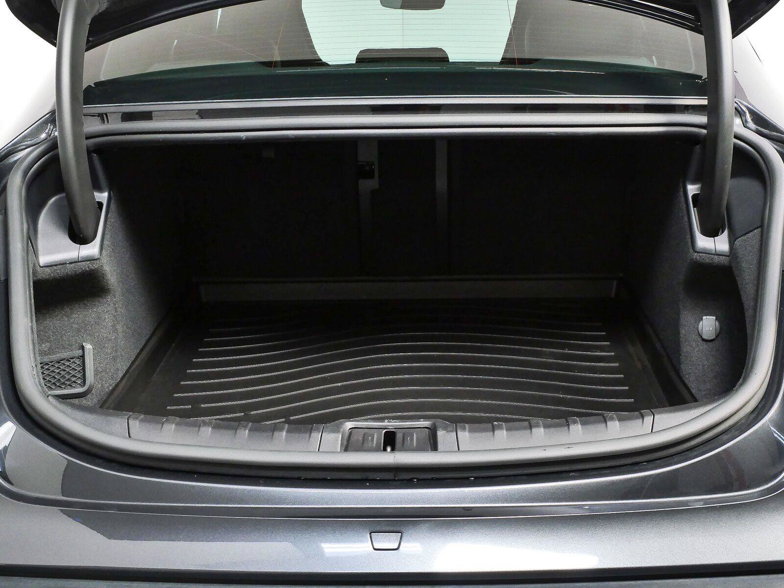 Certified 2024 Porsche Taycan RWD image 31