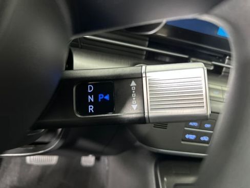 Used 2024 Hyundai Kona SE FWD image 20