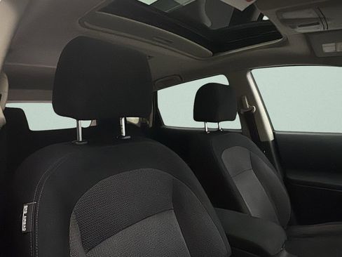 Used 2013 Nissan Rogue SV w/ Premium Pkg image 16