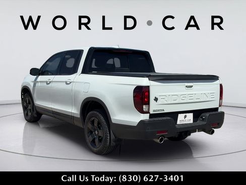 Used 2025 Honda Ridgeline Black Edition image 5